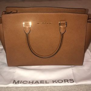 MICHAEL KORS SELMA